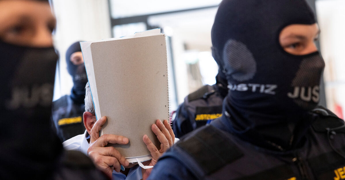 Austria puts Syrian ex-intelligence chief in Raqqa on trial for torture