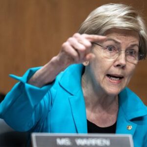 Scoop: Democrats eyeing 2028 bids court Warren