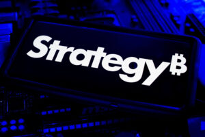 Strategy (MSTR) Stock Climbs 5% Following Major Institutional Investments and Stable Bitcoin Holdings