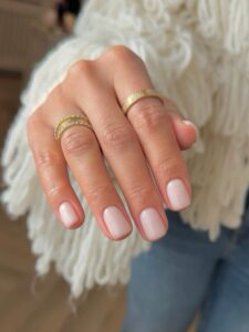 The Italian Manicure Is the Secret to Making Short Nails Look Longer