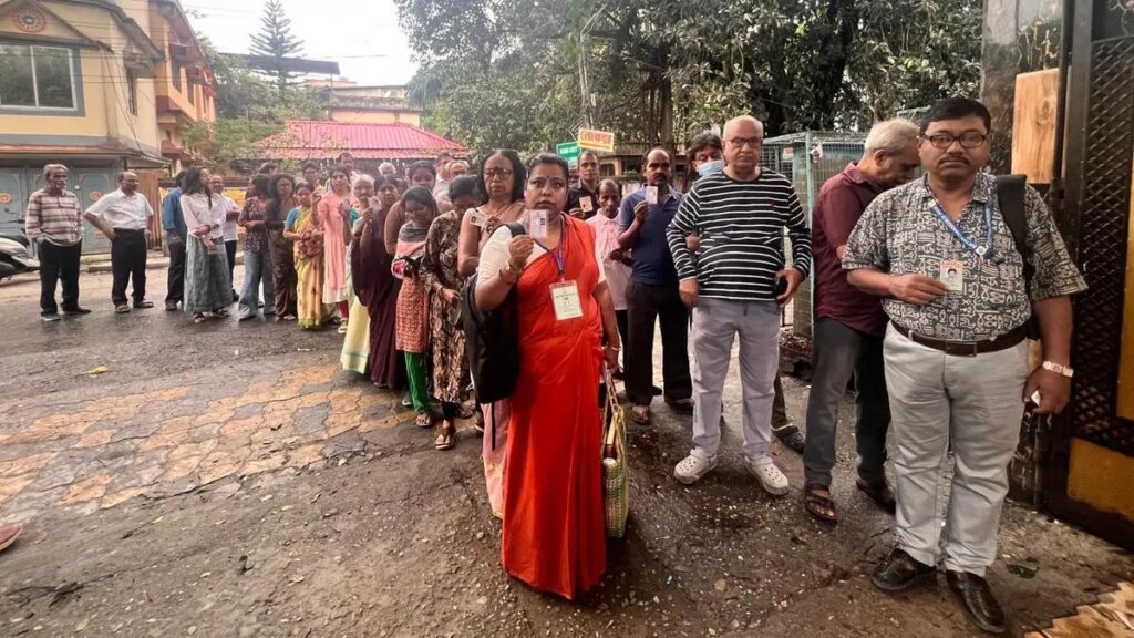 West Bengal Elections Phase 1 2026 LIVE: Several injured in Murshidabad as unidentified people hurl crude bombs