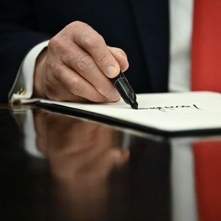 U.S., Iran expected to “electronically” sign agreement to end war Sunday