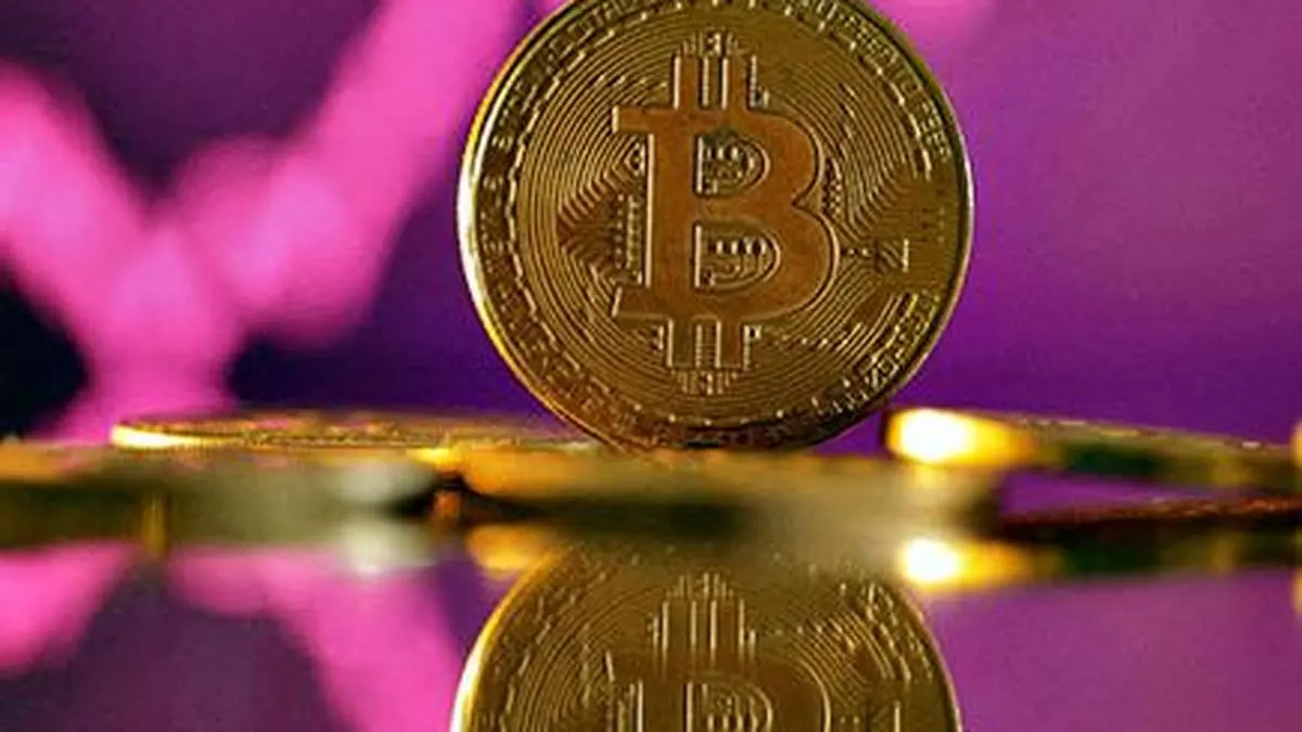 Bitcoin climbs to 4-week high on hopes of US-Iran peace talks
