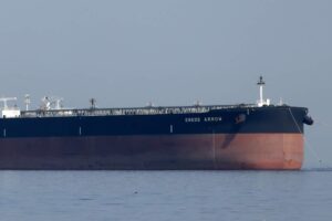 News24 | Three supertankers crossing Strait of Hormuz, transporting oil bound for Asia