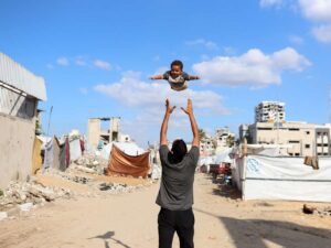 In Gaza, Fathers Can’t Promise Their Children Food, Safety, or Even Survival