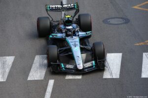 Battery mystery hangs over dominant Mercedes campaign