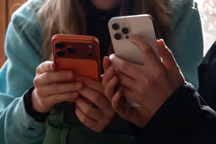 Smartphones arrived just before the US fertility rate plunged. One study says it’s a direct cause