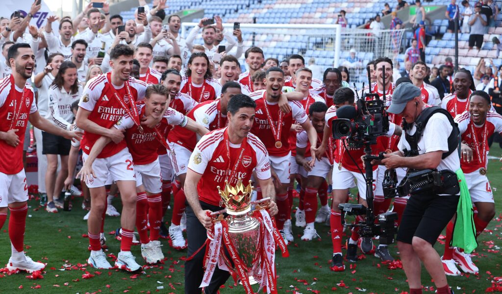 Arsenal set to step up interest in England midfielder