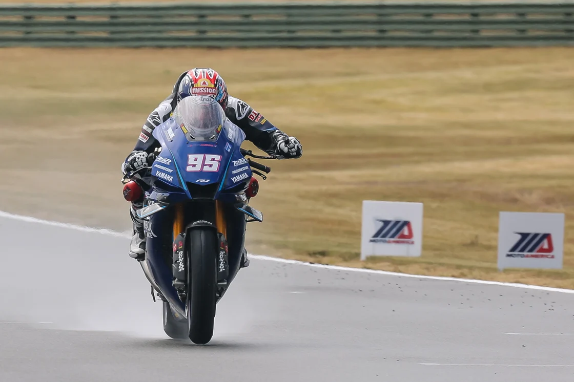 MotoAmerica:  Beach’s Day In Dramatic Quad Lock Superbike Race 1 At Ridge