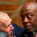 Senate panel clears crypto bill