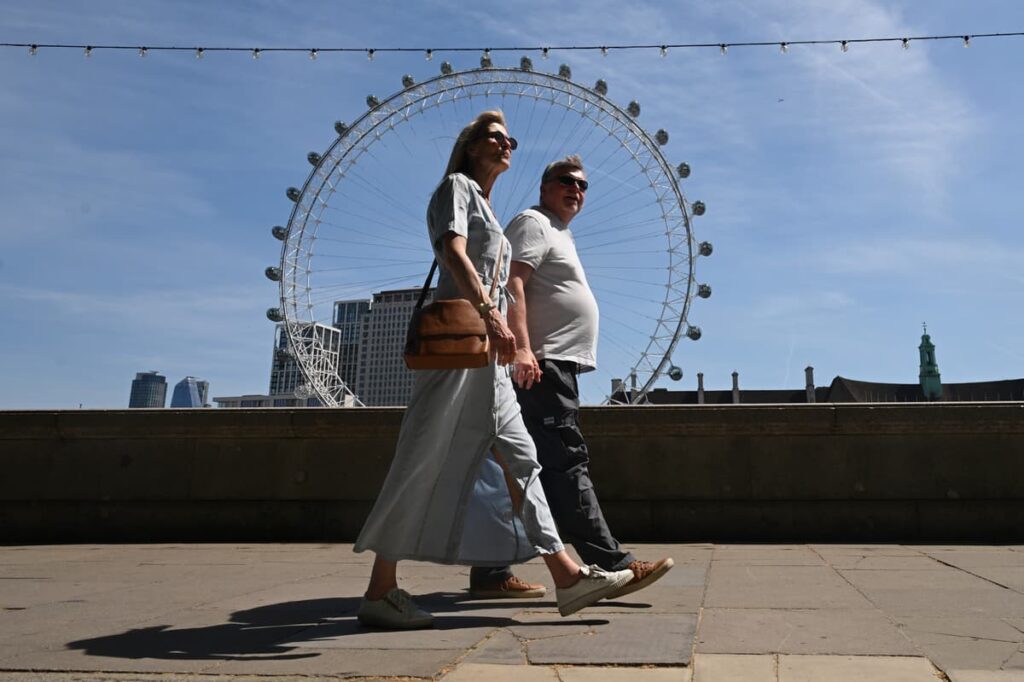 How long will the London heatwave last? Met Office upgrades maximum temperature prediction